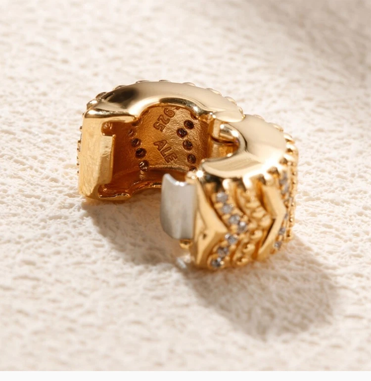 商品[国内直发] PANDORA|PANDORA 金色女士固定夹 767798CZ,价格¥235,第6张图片详细描述