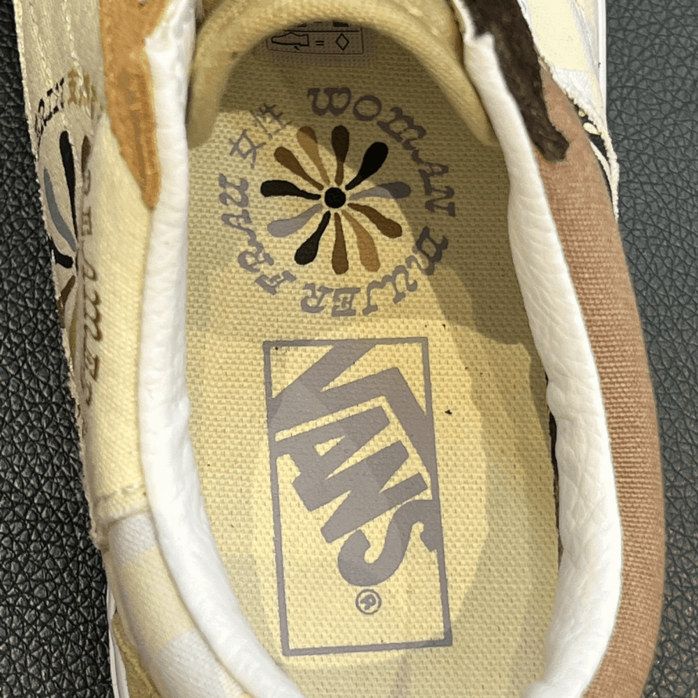 商品Vans|【韩国直邮|包邮包税】万斯[VANS] Ua Old Skool Patchwork # Divine # 女士鞋 # multi/true white (VN0A7Q4PAS0),价格¥259,第10张图片详细描述