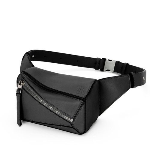 商品Loewe|【包税】LOEWE/罗意威  Puzzle系列 男士黑色经典小牛皮斜挎腰包0010651297,价格¥13077,第4张图片详细描述