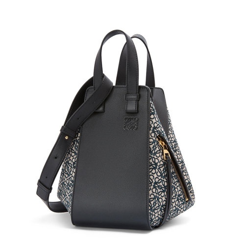 商品Loewe|【包税】LOEWE/罗意威 22春夏新款Hammock系列 女士小号海军蓝/黑色织物配牛皮革金扣单肩斜挎手提吊床包A538S35X43-5938,价格¥17881,第2张图片详细描述
