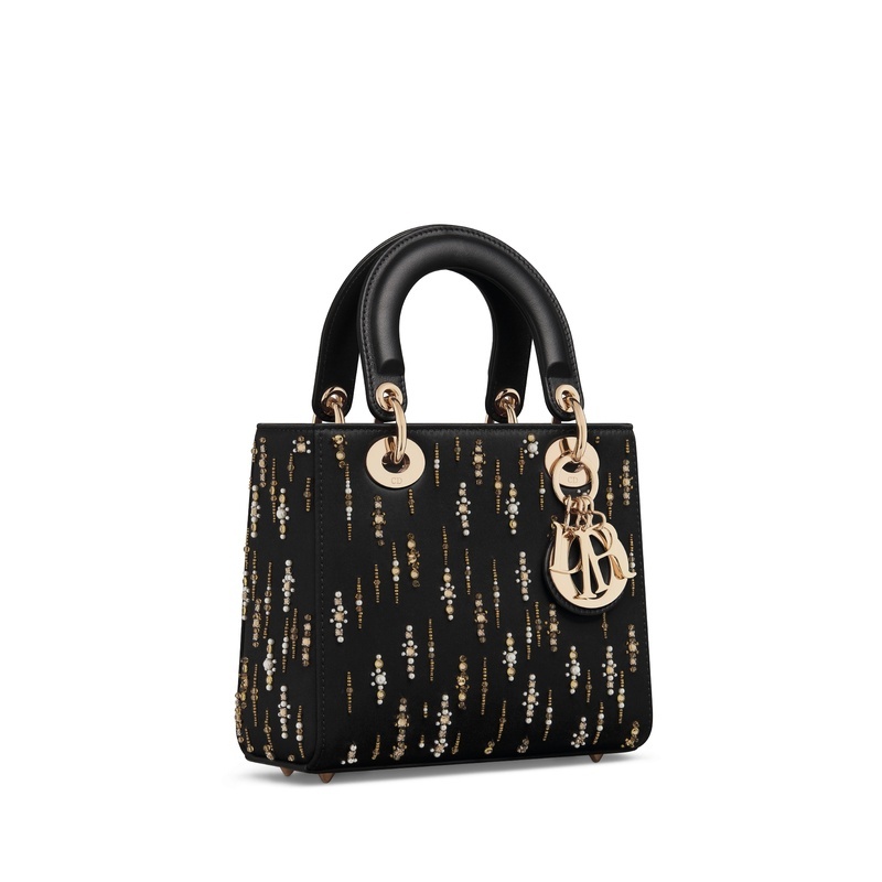 商品Dior|迪奥 Lady Dior系列女士黑色科技面料手提包 M0531OIMQ_M911,价格¥55753,第7张图片详细描述