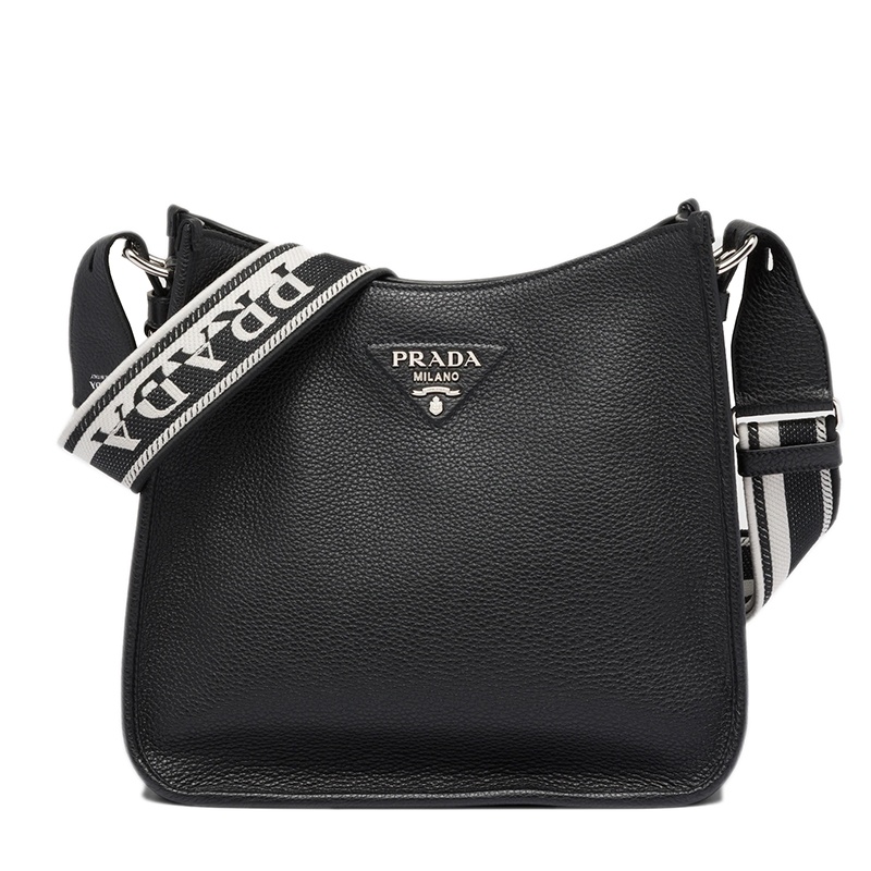 商品Prada|PRADA/普拉达 22春夏新款hobo系列 女士黑色皮革银扣徽标压印配织物皮革肩带磁吸开合单肩斜挎hobo流浪包1BC073_2DKV_F0002_V_3OO,价格¥19417,第2张图片详细描述