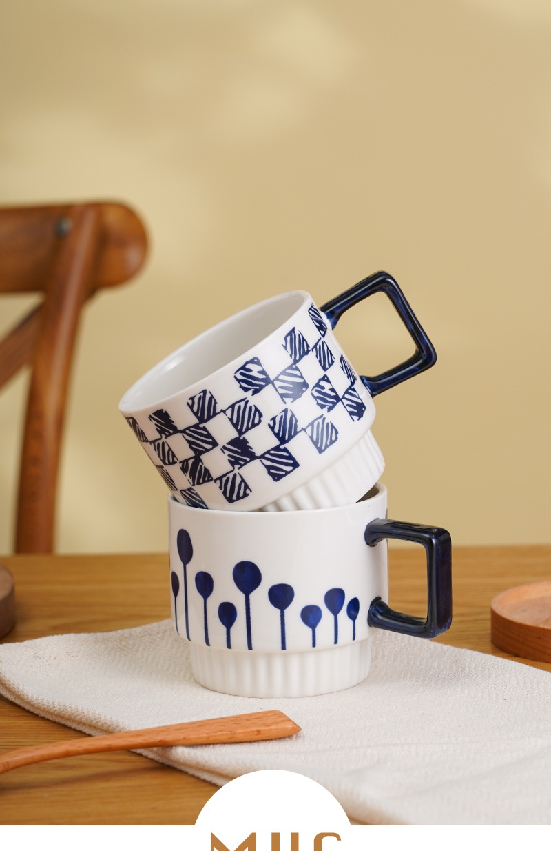 商品[国内直发] YeeCollene|ins美式复古叠叠杯小众手绘陶瓷马克杯高颜值可爱情侣咖啡杯,价格¥75,第1张图片详细描述