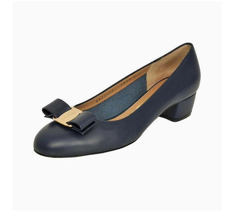 商品Salvatore Ferragamo|SALVATORE FERRAGAMO 女士深蓝色牛皮蝴蝶结装饰低跟船鞋 01-B221-574010,价格¥2479,第5张图片详细描述