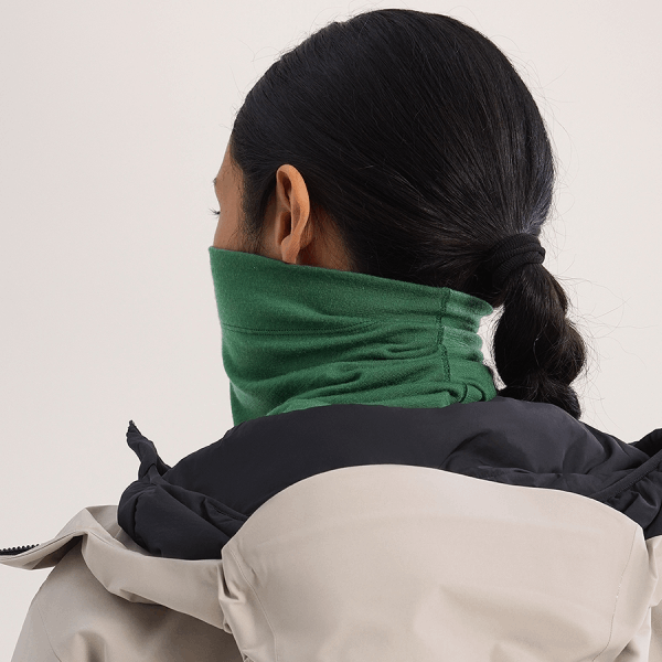 商品Arc'teryx|【Brilliant|包邮包税】RHO LIGHTWEIGHT WOOL NECK GAITER [FW24] 原色轻质羊毛领圈 围脖 AEOFUX5820,价格¥473,第8张图片详细描述