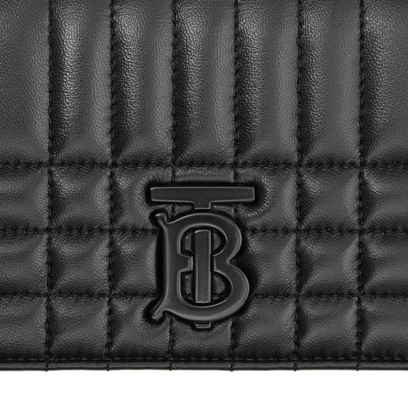 商品Burberry|博柏丽 23新款 女士黑色羔羊皮翻盖同色TB磁扣开合单肩斜挎链条包,价格¥7020,第3张图片详细描述