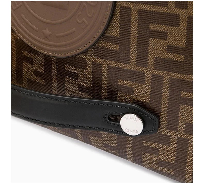 商品[国内直发] Fendi|Fendi 芬迪 男士棕色牛皮复古logo印花手拿包 7VA437-A5K4-F14TW,价格¥5272,第9张图片详细描述