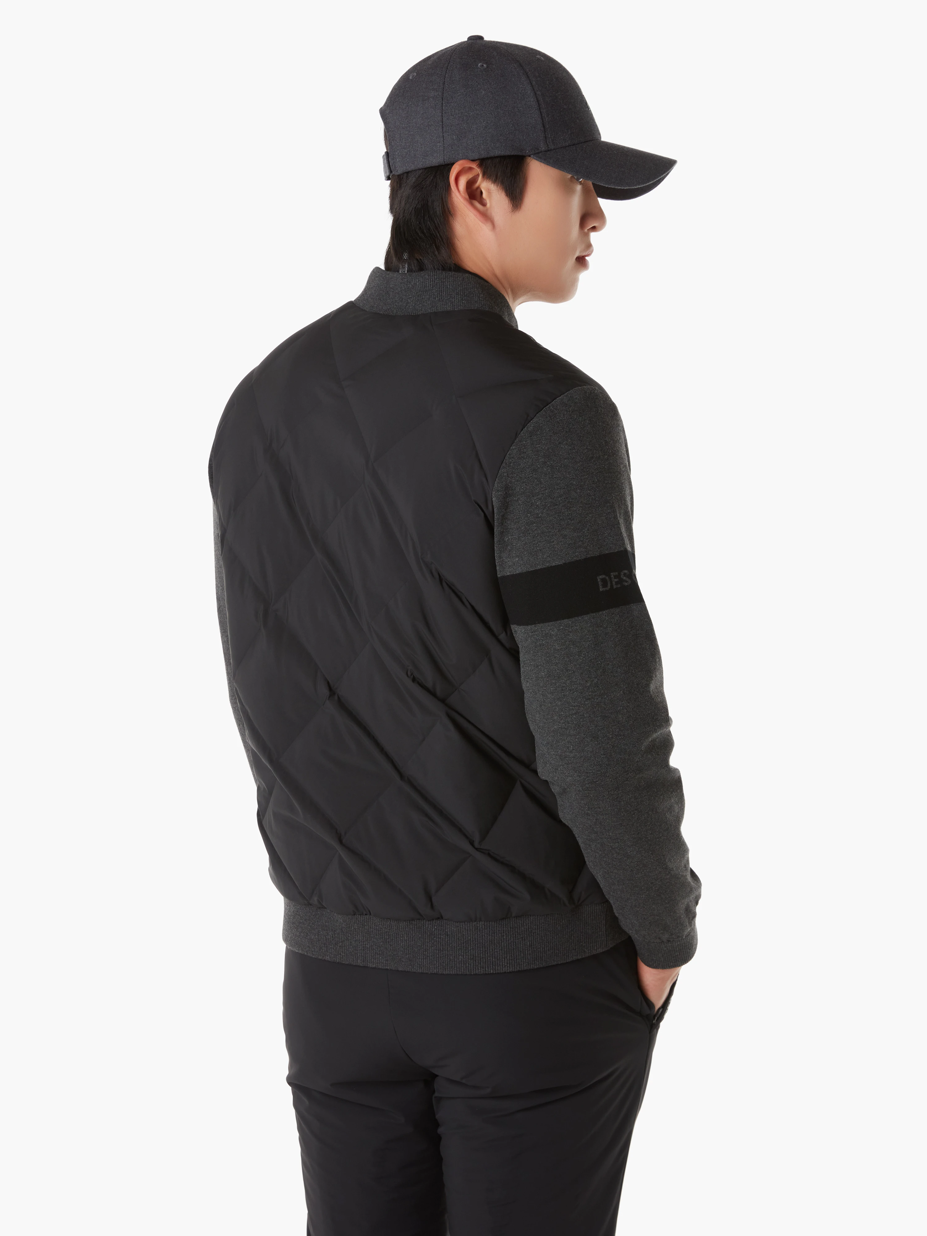 商品【预售商品15天发货】 DESCENTE|高尔夫系列男士混合针织羽绒夹克 DP42MFKOO5-BLKG,价格¥2408,第5张图片详细描述