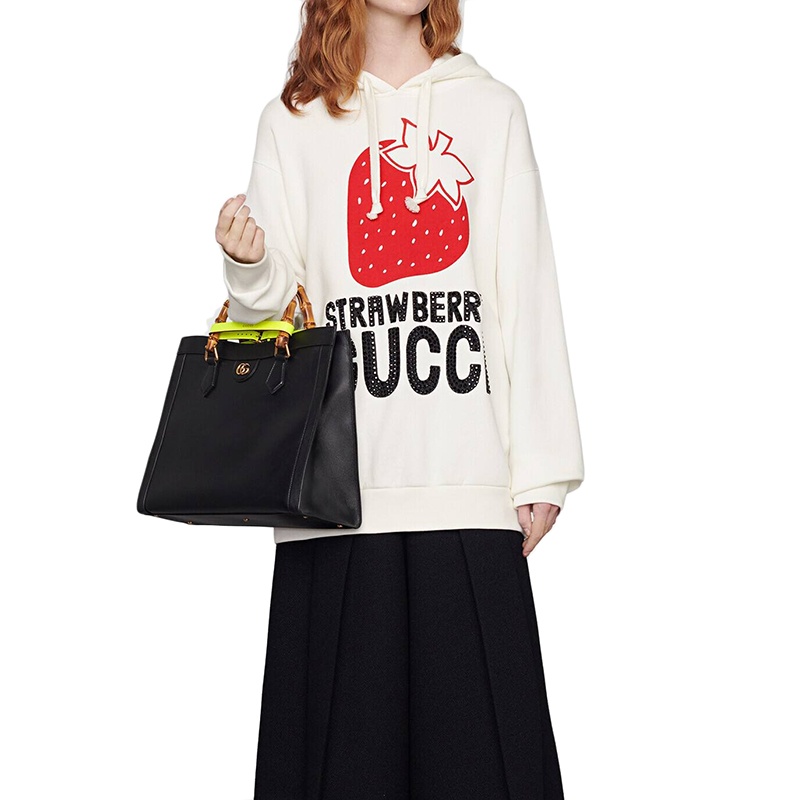 商品Gucci|【现货】古驰 Aria系列 女士米白色重磅毛毡针织纯棉草莓印花连帽卫衣,价格¥6772,第3张图片详细描述