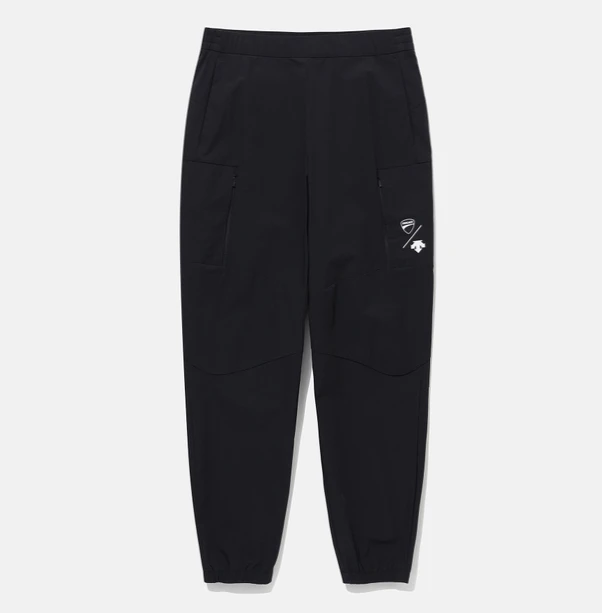 商品DESCENTE|【享贝家】ZY-（预售款）迪桑特 杜卡迪联名 男女休闲舒适亲肤运动长裤 23春夏新款 SO221IPT51,价格¥740,第2张图片详细描述