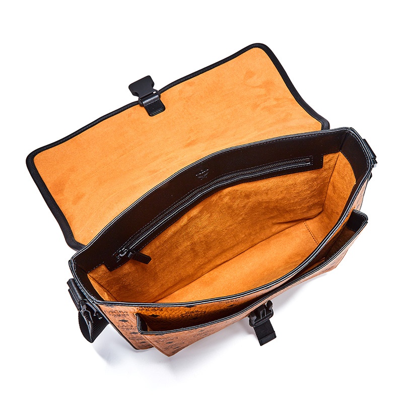 商品[国内直发] MCM|男士Klassik Visetos干邑色人造革配牛皮革中号单肩斜挎邮差包礼物送男友 MMMCAKK02CO001,价格¥2658,第7张图片详细描述