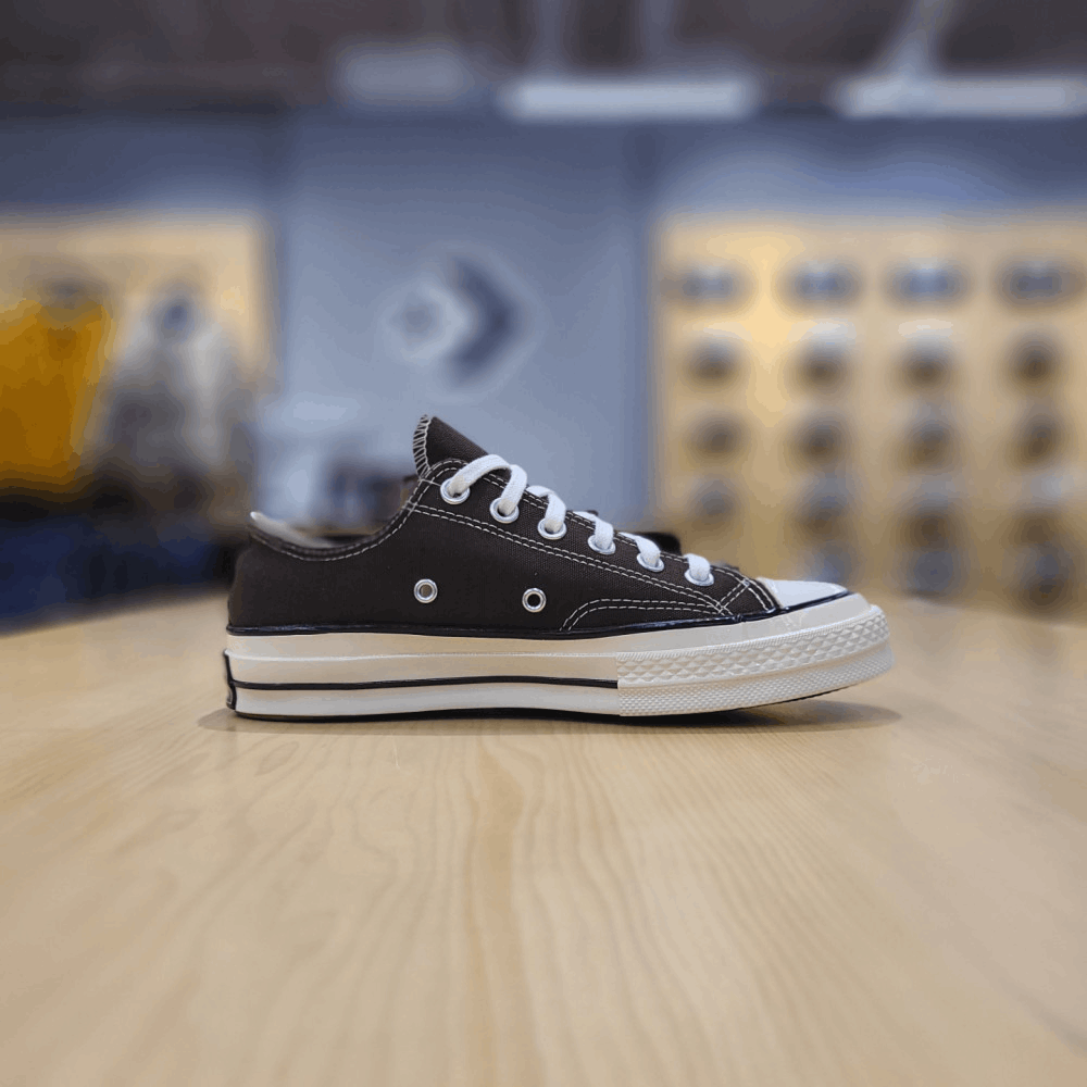 商品Converse|【韩国直邮|包邮包税】匡威 CHUCK 70 OX DARK ROOT/黑色/EGRET 170554C,价格¥555,第1张图片详细描述