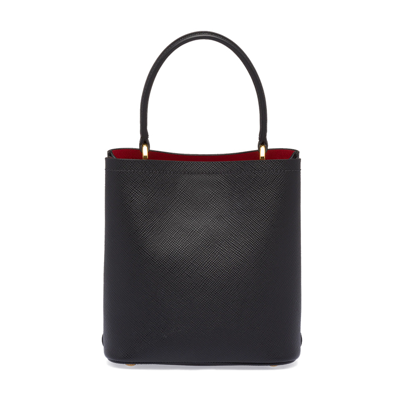 商品Prada|PRADA/普拉达 22新款 Panier系列 女士小号黑色saffiano皮革金色徽标磁扣拆卸肩带皮革手柄单肩手提斜挎包,价格¥23565,第5张图片详细描述