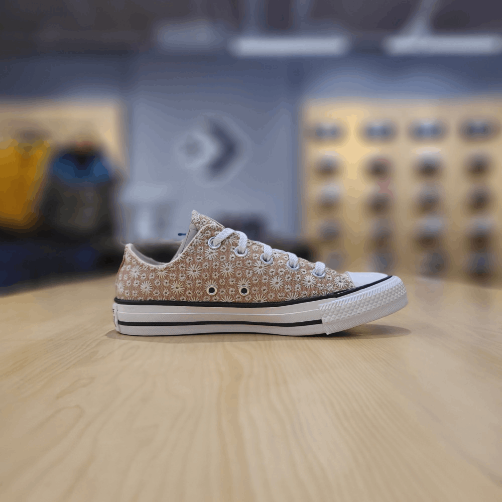商品【预售商品15天发货】 Converse|【韩国直邮|包邮包税】匡威[converse] 女性运动鞋 CTAS OX VACHETTA BEIGE/NATURAL IVORY 571283C,价格¥441,第1张图片详细描述