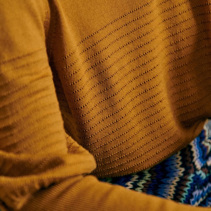 商品SEZANE|22新款 女士金黄色美利奴羊毛泡泡袖花式针织圆领毛衣,价格¥1410,第3张图片详细描述