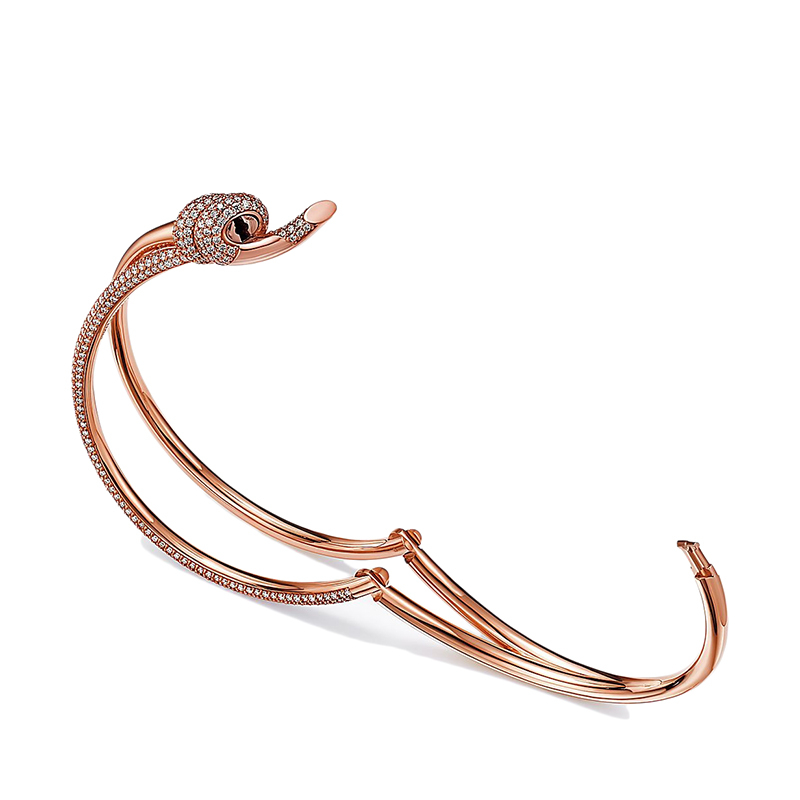 商品Tiffany & Co.|  Tiffany & Co./蒂芙尼 22春夏新款 Knot系列 18K金 玫瑰金色 镶钻绳结双行铰链手镯GRP11993,价格¥216519,第4张图片详细描述