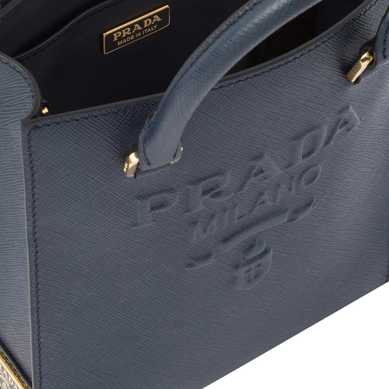 商品Prada|PRADA/普拉达 22新款 女士小号波罗的海蓝saffiano皮革珐琅徽标拆卸织物肩带单肩手提斜挎包1BA333_NZV_F0216_V_N2A,价格¥15269,第3张图片详细描述