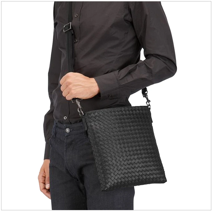 商品[国内直发] Bottega Veneta|Bottega Veneta 葆蝶家 男士黑色牛皮编织小号肩背斜挎包 276357-V465C-1000,价格¥9713,第7张图片详细描述