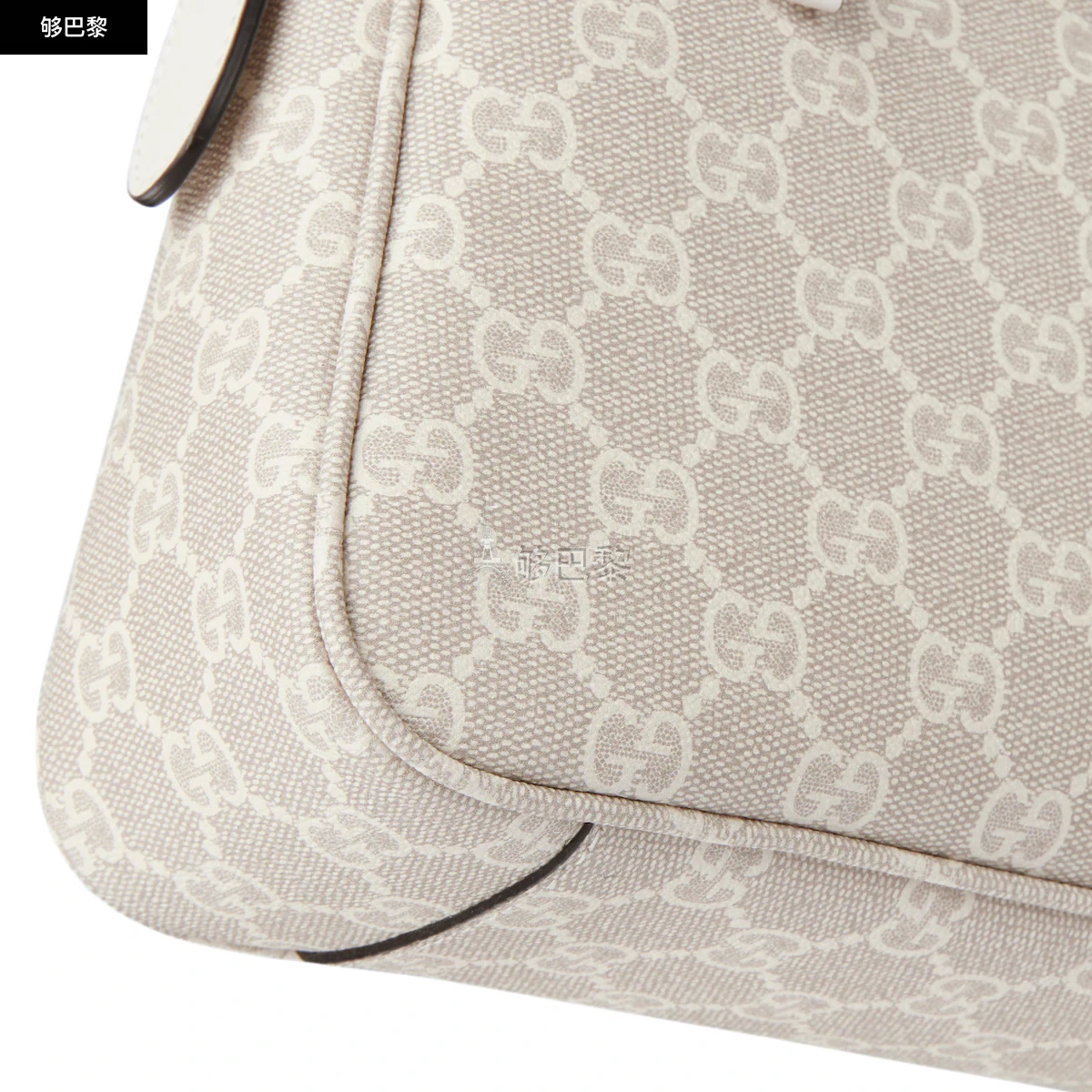 商品Gucci|【预售】 古驰 24秋冬 女士 单肩包 GG EMBLEM系列中号肩背包 815216 FAD6L 9641,价格¥16586,第4张图片详细描述