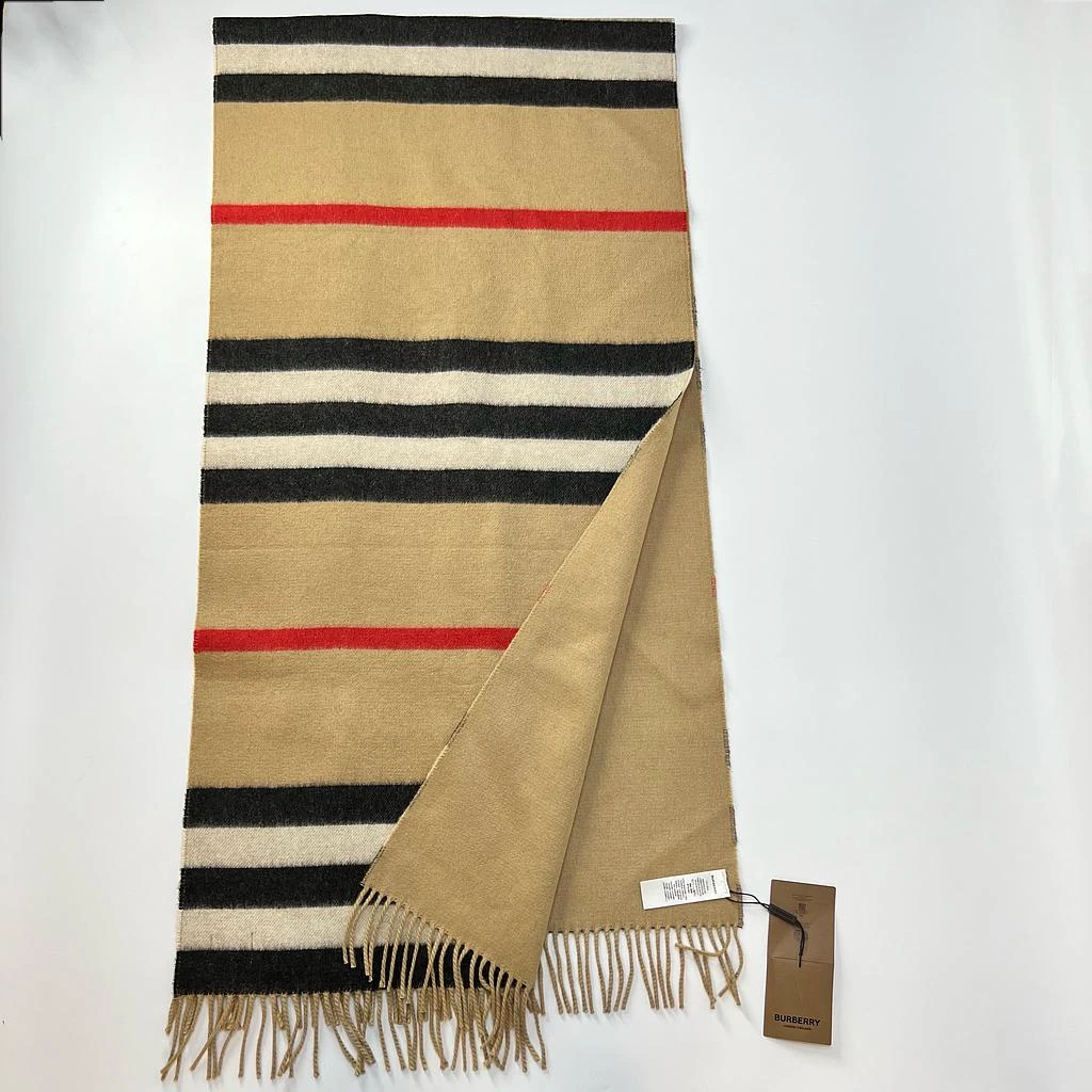 商品Burberry|BURBERRY 女女士围巾 8038011,价格¥4690,第3张图片详细描述