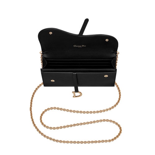 商品Dior|【包税】DIOR/迪奥 22春夏新款SADDLE系列 女士黑色羊皮革配可拆卸小袋金链金扣D字吊饰翻盖开合单肩斜挎手拿链条马鞍钱包S5614CCEH_M900,价格¥11238,第5张图片详细描述