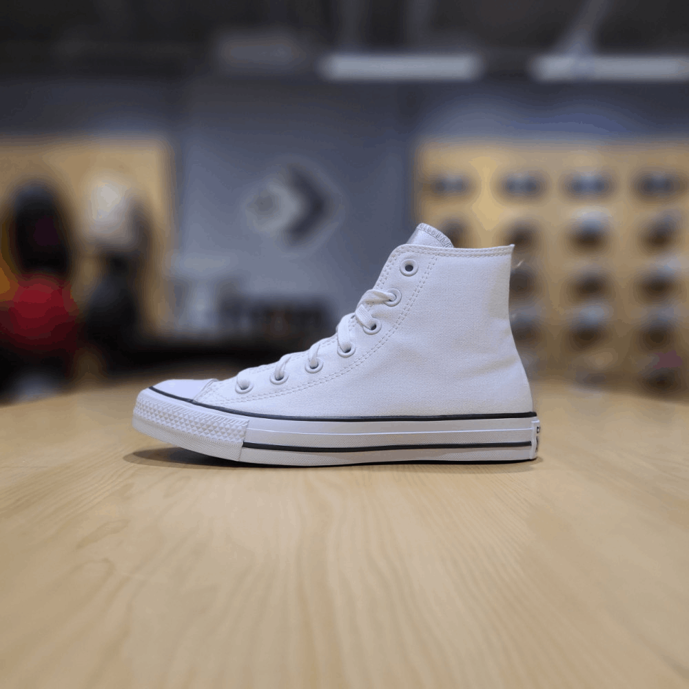 商品【预售商品15天发货】 Converse|【韩国直邮|包邮包税】匡威 女士 CHUNK TAYLOR ALL STAR SEASONAL 白色 高鞋 运动鞋 570287C,价格¥294,第2张图片详细描述