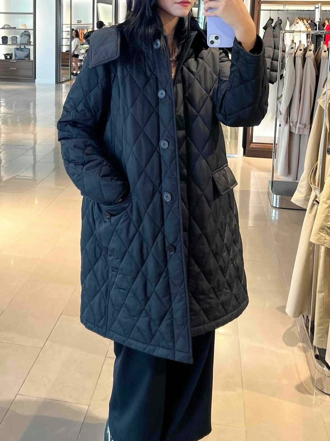 商品Burberry|BURBERRY/博柏利 女士黑色聚酯绗缝长款棉服80790821,价格¥3327,第9张图片详细描述
