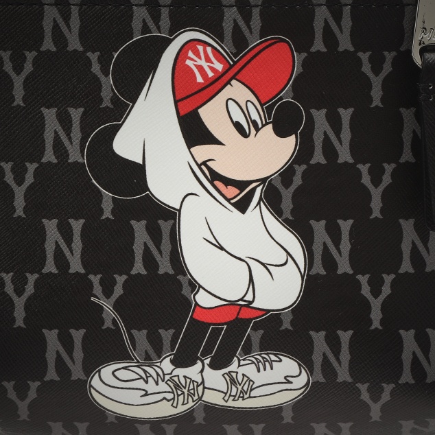 商品MLB|【SAvenue】MLB X DISNEY联名款复古NY满印老花腰包 男女同款 黑色/米色(提示：保税仓货品一人不可超过5单)32BGKC011 LY,价格¥283,第15张图片详细描述