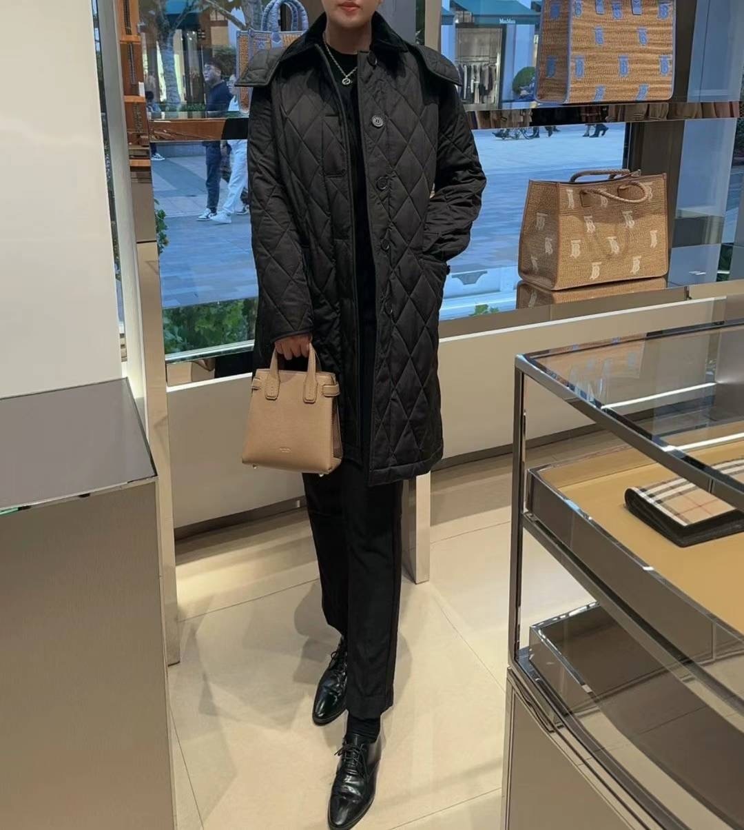 商品Burberry|BURBERRY/博柏利 女士黑色聚酯绗缝长款棉服80790821,价格¥3327,第7张图片详细描述