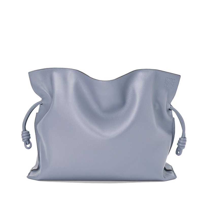 商品Loewe|【包税】LOEWE/罗意威 22春夏新款Flamenco系列 女士XL款大西洋蓝色纳帕小牛皮手提单肩包0010640449,价格¥23013,第6张图片详细描述