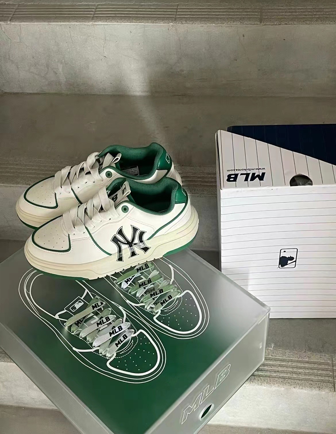 商品MLB|【享贝家】（国内现货）MLB 纽约洋基队 厚底舒适板鞋 绿色 男女同款 3ASXCA12N-50GNS G-LY,价格¥687,第1张图片详细描述