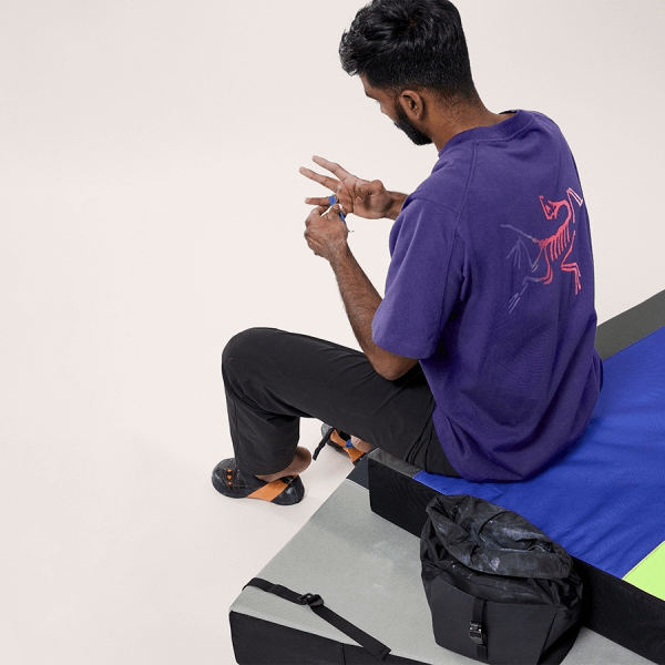 商品Arc'teryx|【Brilliant|包邮包税】KRAGG COTTON LOGO SHIRT SS 简洁图标印花短袖衬衫日常通勤皆宜ATPSM08464,价格¥956,第8张图片详细描述