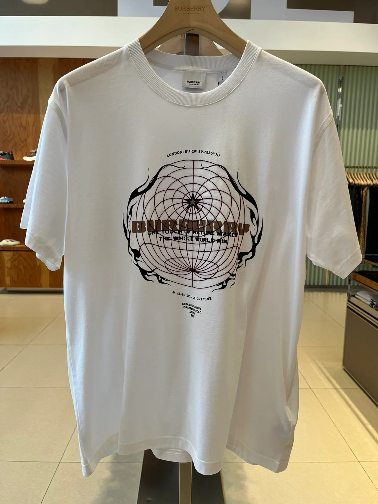 商品Burberry|现货BURBERRY/博柏利 男白色棉质印花logo短袖T恤80494571,价格¥914,第10张图片详细描述