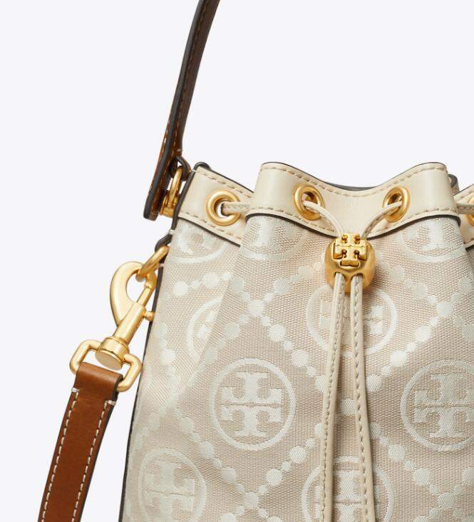 商品Tory Burch|TB汤丽柏琦T MONOGRAM中号水桶包女包（香港仓发货）,价格¥3349,第19张图片详细描述