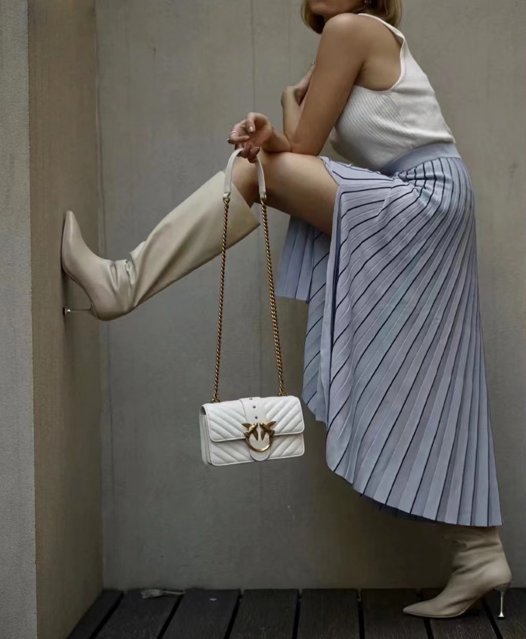 商品PINKO|【享贝家】（国内现货）PINKO 经典链条飞鸟燕子包 单肩斜挎包 女款 白色 1P22BW-Y7FY/Z14 G-QD,价格¥1491,第6张图片详细描述
