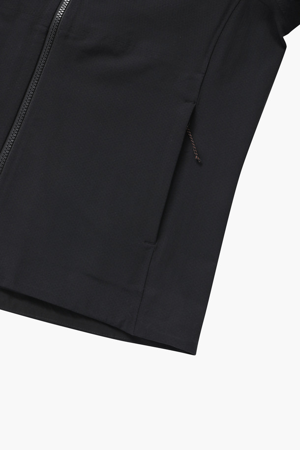 商品【预售商品15天发货】 KOLON SPORT|【Brilliant|包邮包税】可隆黑色软壳风衣中层夹克女士JKJJX24022BLK,价格¥1310,第6张图片详细描述