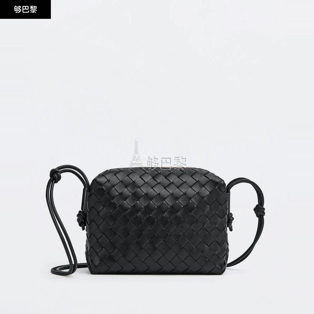 商品Bottega Veneta|【预售】 BV葆蝶家 24秋冬 女士 收纳包 Sac Camera Loop Petit Format 723548V1G118425,价格¥20676,第2张图片详细描述