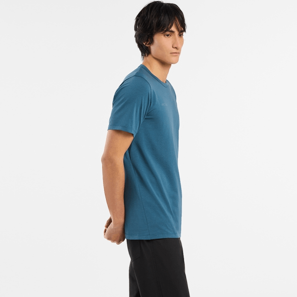 商品Arc'teryx|【Brilliant|包邮包税】始祖鸟 CAPTIVE SPLIT SS T-SHIRT M[SS23] 新款上市 Captive 开叉 T 恤 ATNSMX6523,价格¥992,第17张图片详细描述