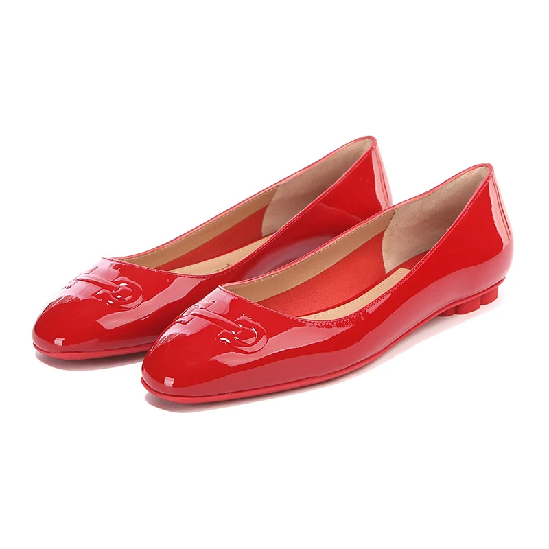 商品Salvatore Ferragamo|SALVATORE FERRAGAMO 女士红色漆皮休闲平底船鞋 0680095,价格¥2202,第11张图片详细描述
