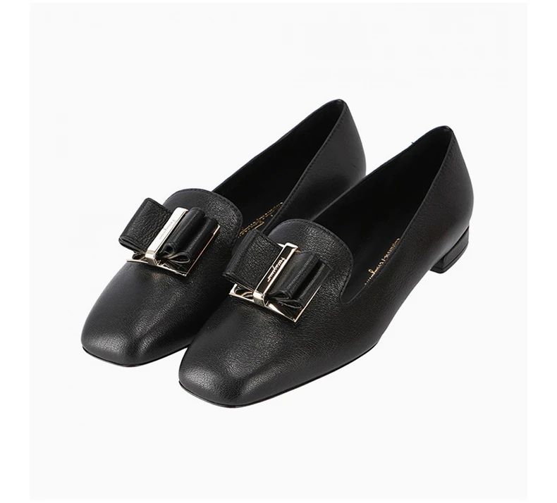 商品Salvatore Ferragamo|SALVATORE FERRAGAMO 女士黑色牛皮平底乐福鞋 01-R407-733751,价格¥4998,第5张图片详细描述