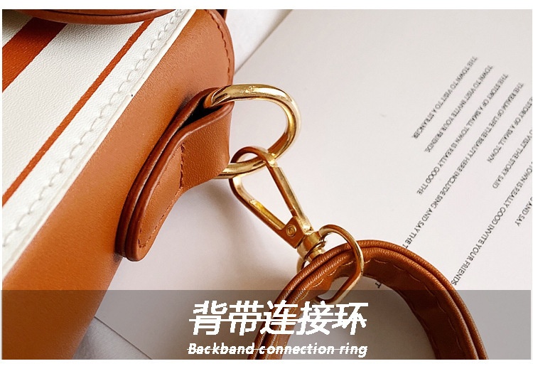商品[国内直发] GLENVINTEN|格岚云顿爆款个性钢琴包撞色刺绣小方包少女甜美个性钢琴音符小挎包手提女包,价格¥155,第6张图片详细描述
