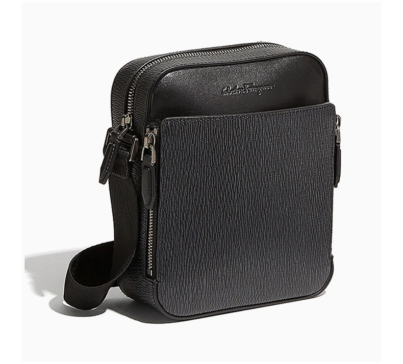 商品Salvatore Ferragamo|Salvatore Ferragamo 菲拉格慕 男士灰色黑色拼色牛皮斜挎包 24-A089-704089,价格¥3227,第3张图片详细描述