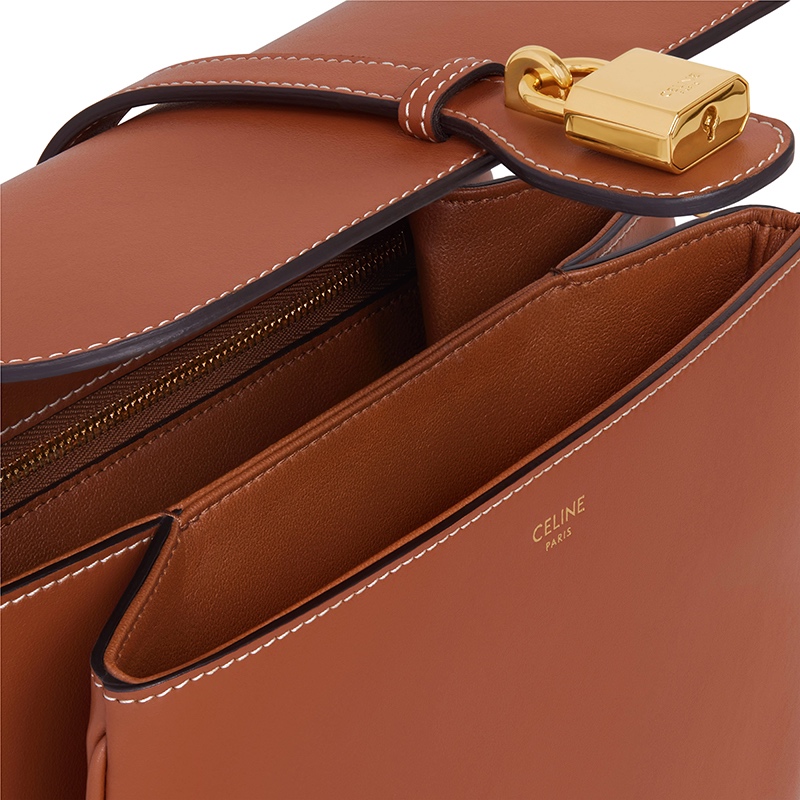 商品Celine|预售2-3周 CELINE/赛琳 2021春夏新款 TABOU系列 女士中号黄褐色光滑小牛皮挂锁装饰翻盖单肩斜挎包196583DK1.04LU,价格¥17252,第5张图片详细描述
