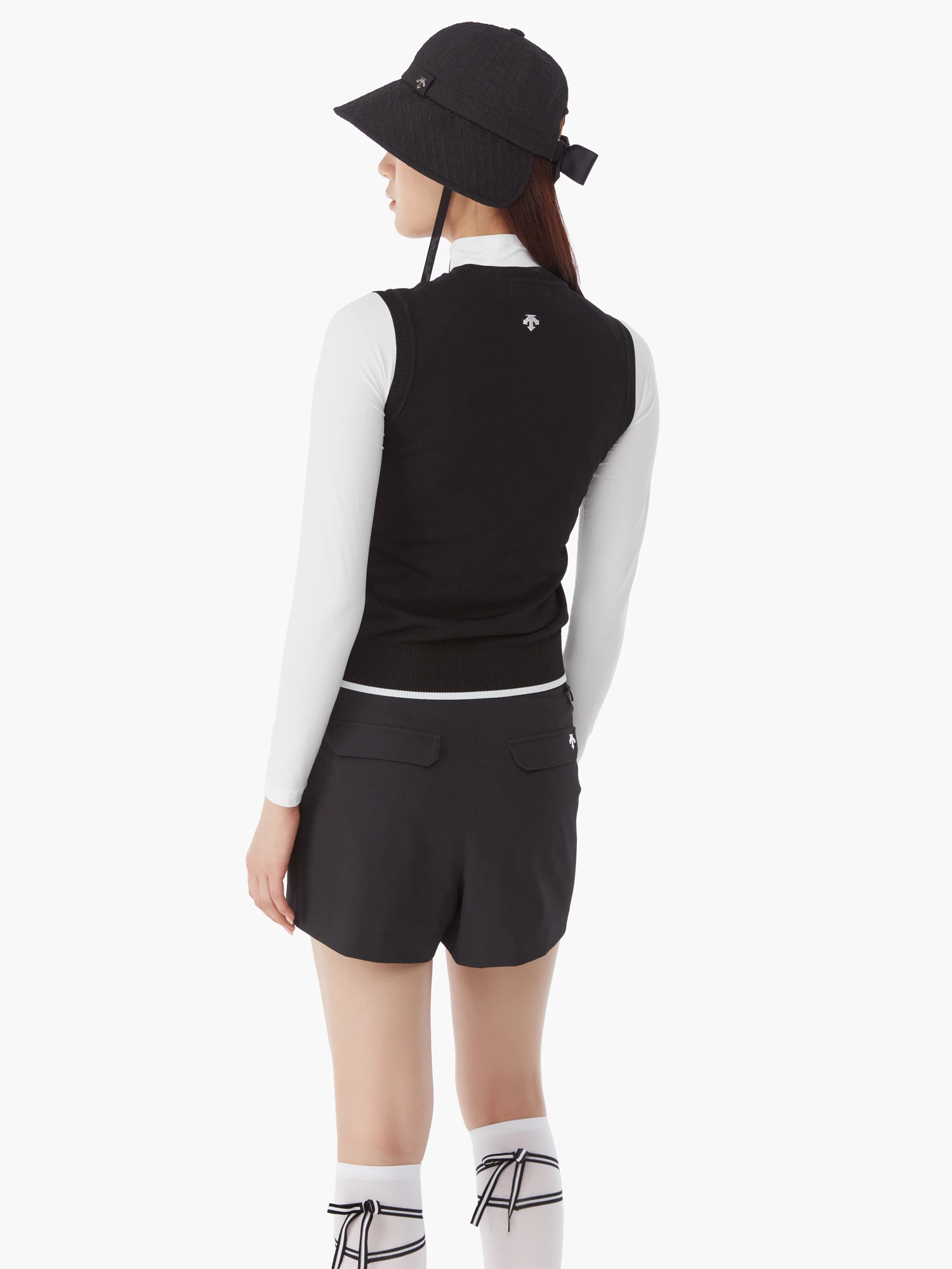 商品【预售商品15天发货】 DESCENTE|高球系列女性图案针织无袖上衣适合夏季 DP12WFKV33-BLKG,价格¥959,第5张图片详细描述