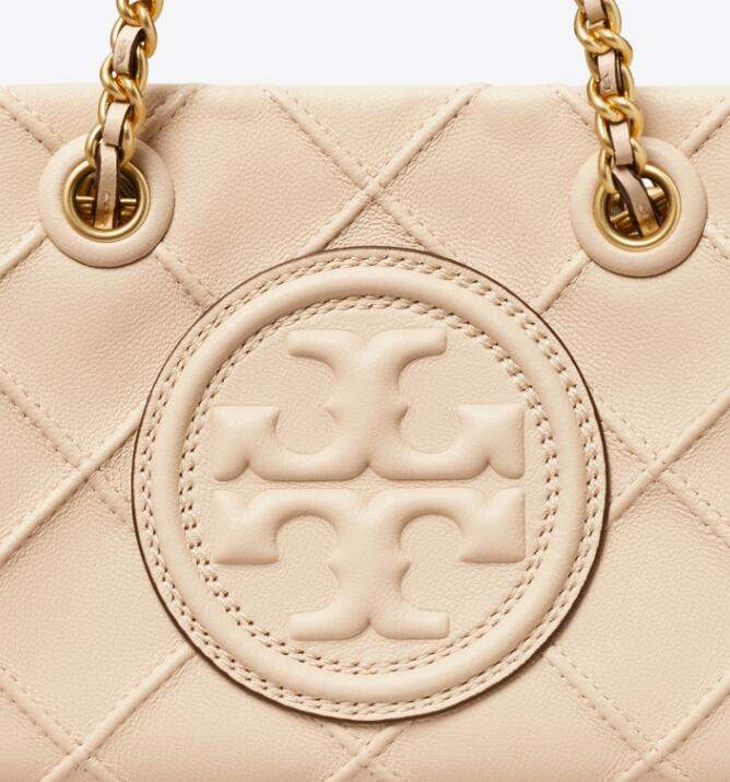 商品Tory Burch|汤丽柏琦 FLEMING女士迷你柔皮链条手提斜跨托特包152334（香港仓发货）,价格¥3515,第9张图片详细描述