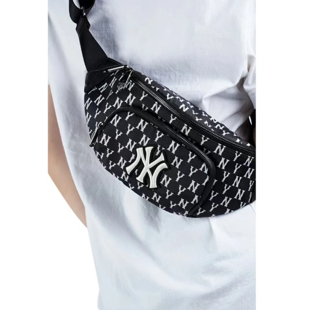 商品MLB|【享贝家】（国内现货-LY）MLB Monogram系列 子母包单肩斜挎腰包 3AHSM012N-50BKS-FREE,价格¥621,第6张图片详细描述