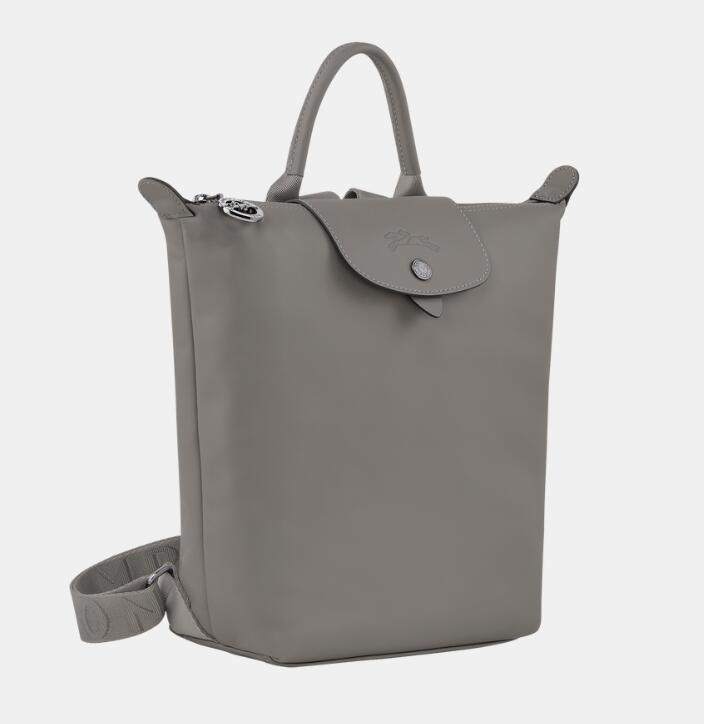 商品[国内直发] 【春节不打烊国内现货速发】 Longchamp|珑骧 Le Pliage Le Pliage 28 按扣拉链升合牛皮革书包背包双肩包小号女款黑色蓝色灰色,价格¥3810,第5张图片详细描述