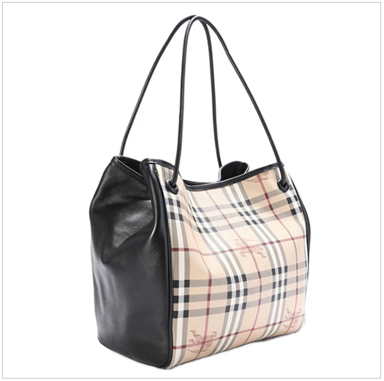 商品[国内直发] Burberry|Burberry 博柏利 女士手提单肩包PVC格纹女包黑色 3925595,价格¥4412,第5张图片详细描述