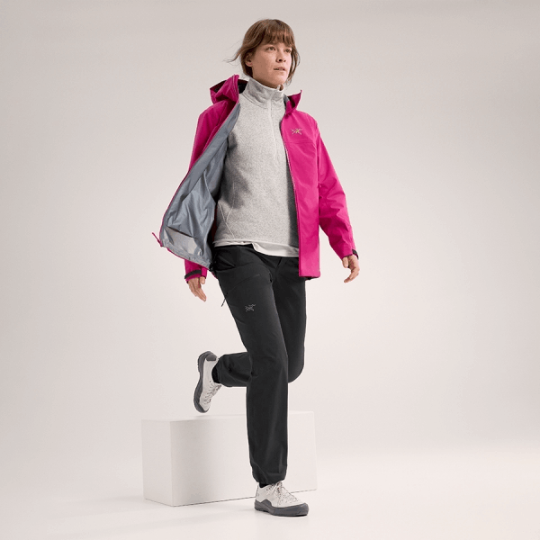 商品Arc'teryx|【Brilliant|包邮包税】BETA JACKET W - EPE 始祖鸟[SS24] Beta 夹克女装 – ePE AJOSWX9239,价格¥4185,第9张图片详细描述