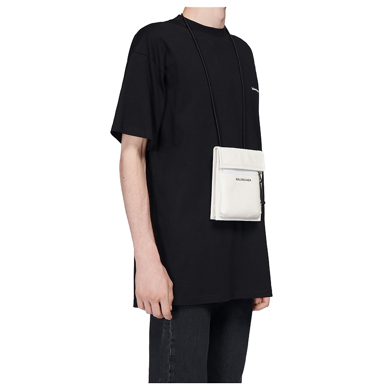 商品Balenciaga|Balenciaga/巴黎世家 经典款EXPLORER系列 男士白色小羊皮斜挎包 532298DB5059003,价格¥5093,第3张图片详细描述